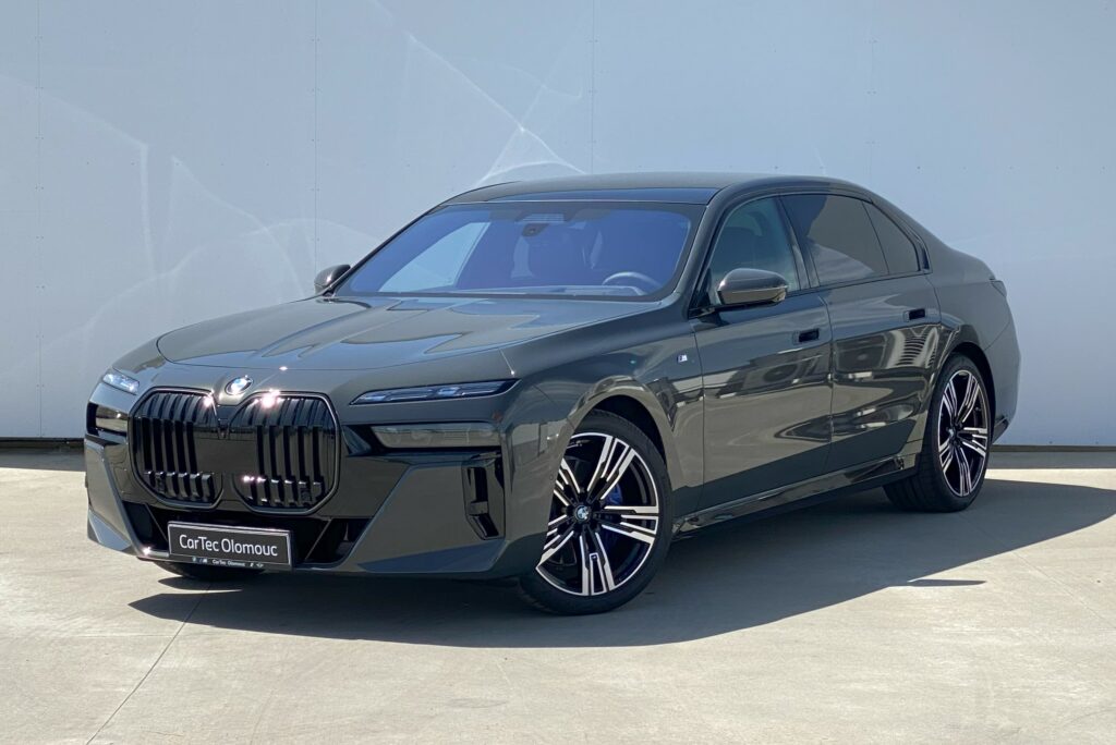 BMW 740d xDrive Sedan