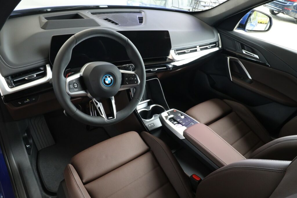 BMW iX1 xDrive30