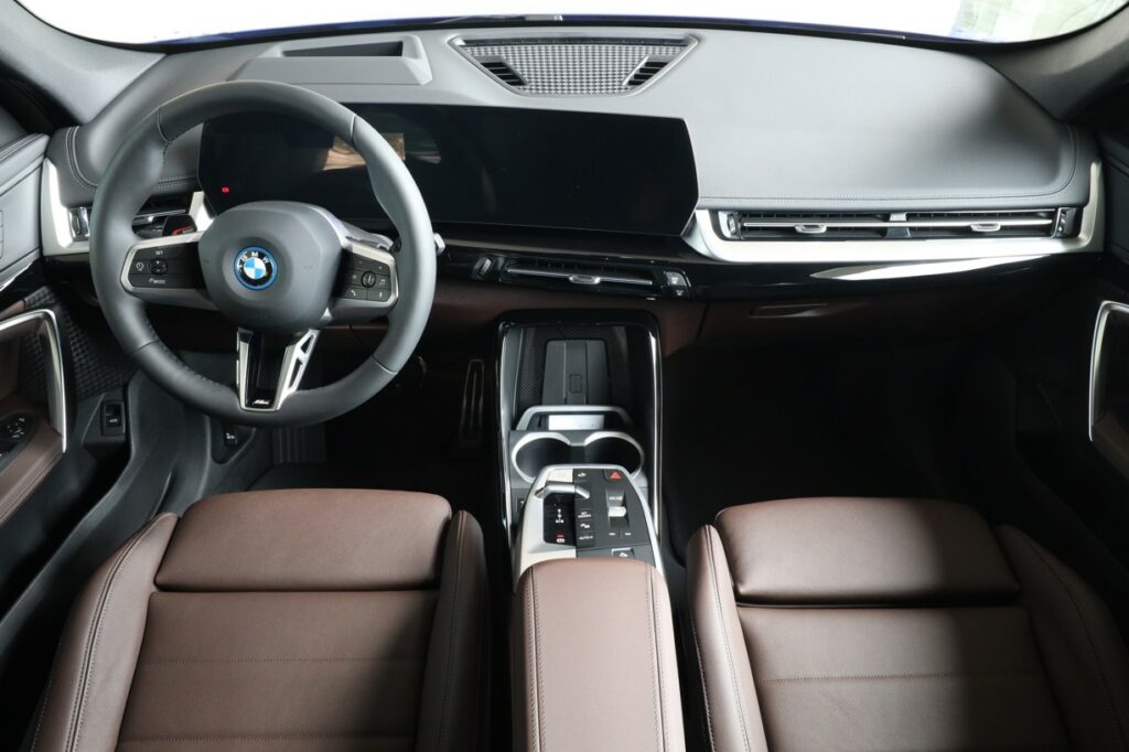 BMW iX1 xDrive30