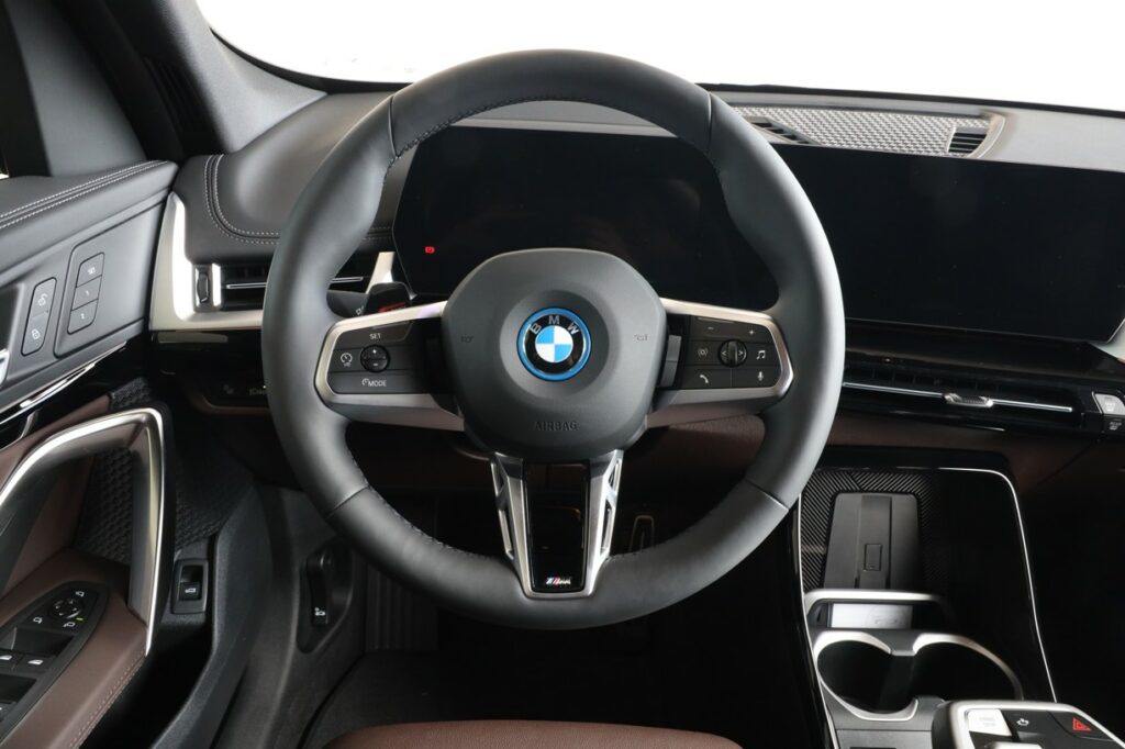 BMW iX1 xDrive30