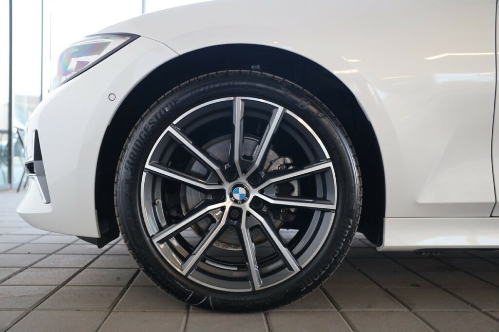 BMW 320d xDrive Touring