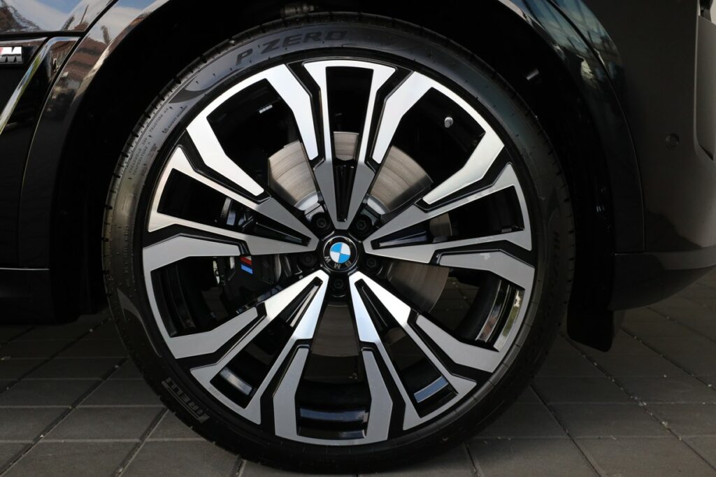 BMW X7 M60i xDrive