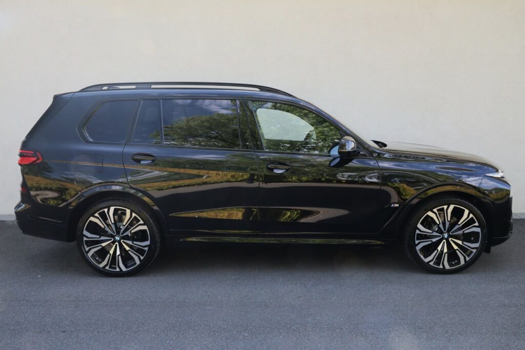 BMW X7 M60i xDrive